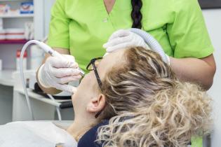 Patientin beim Airflow